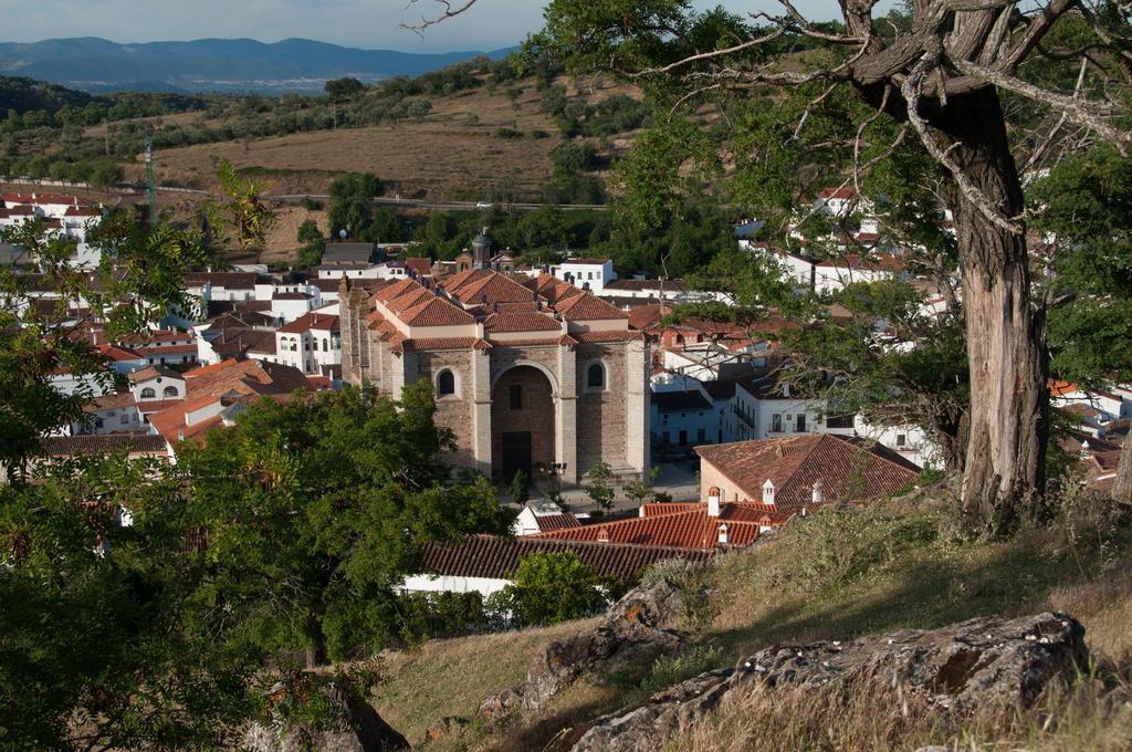 Hospederia Reina De Los Angeles Aracena Esterno foto